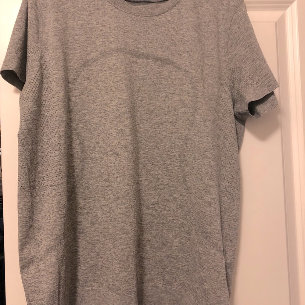 Lululemon Swiftly Breathe Relaxed SS Tshirt